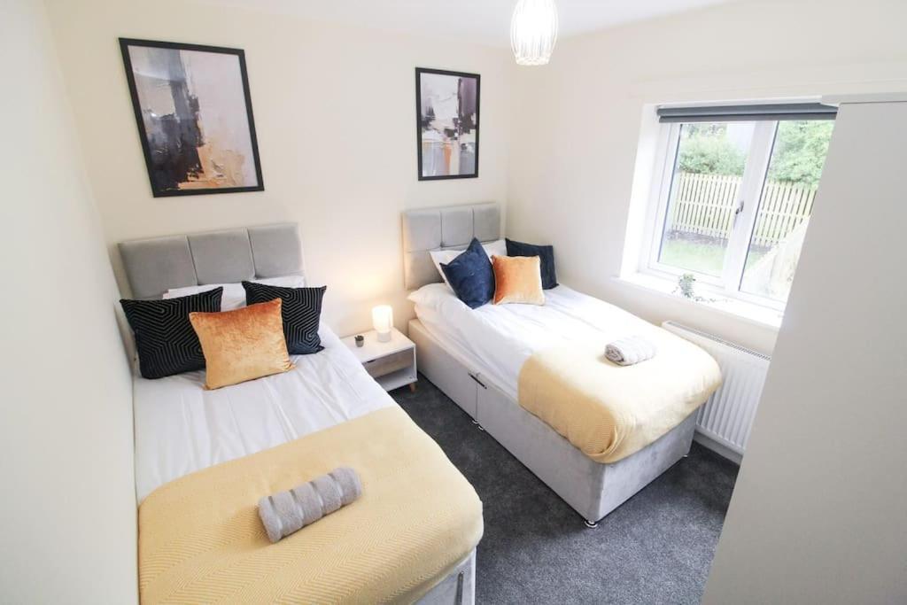 Modern 3 Bed, Contractors Welcome, Bradford Bradford  Exterior foto