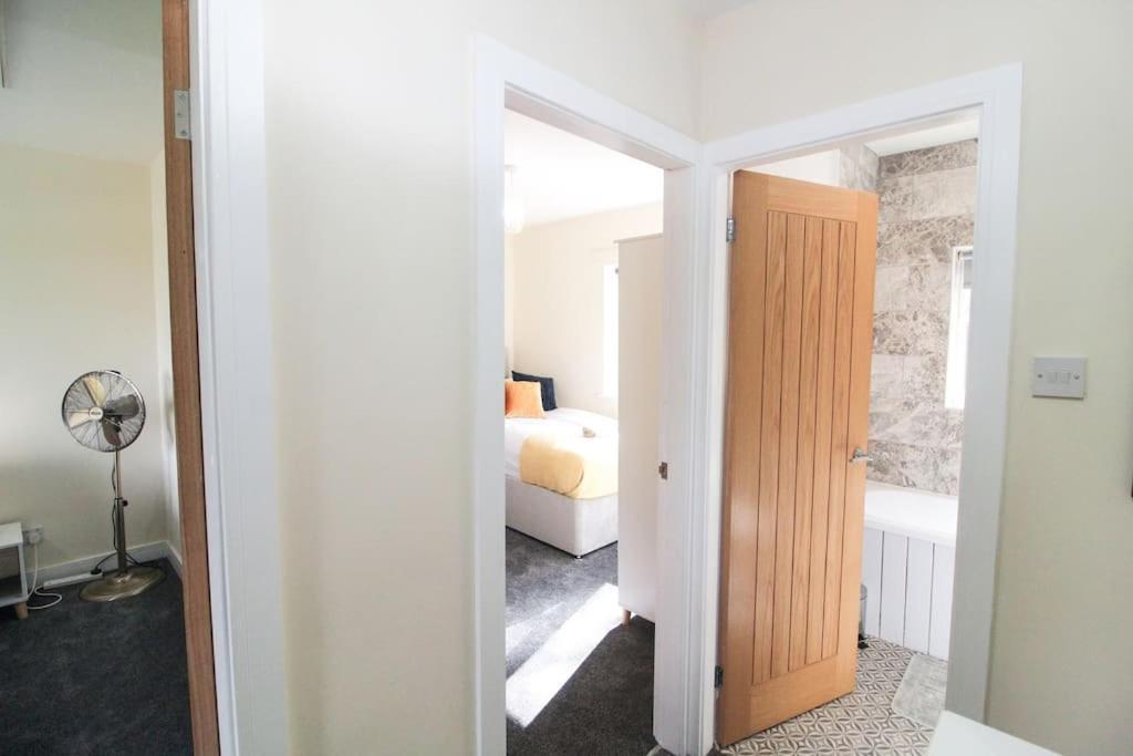 Modern 3 Bed, Contractors Welcome, Bradford Bradford  Exterior foto