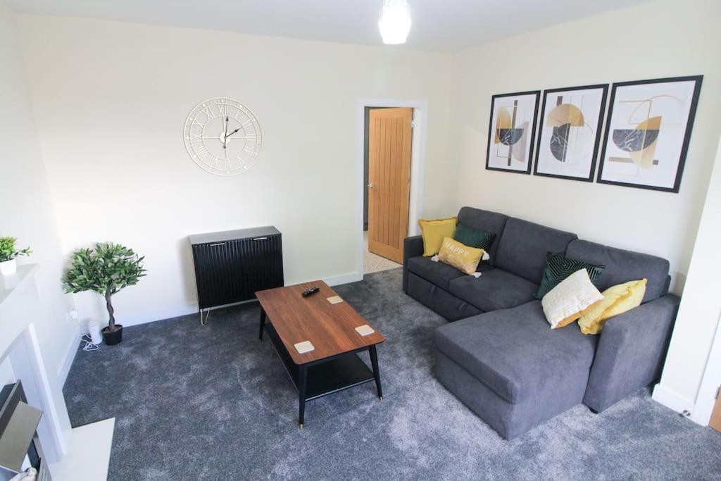Modern 3 Bed, Contractors Welcome, Bradford Bradford  Exterior foto